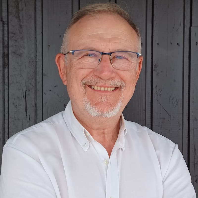 Dr. Jesús Valero García